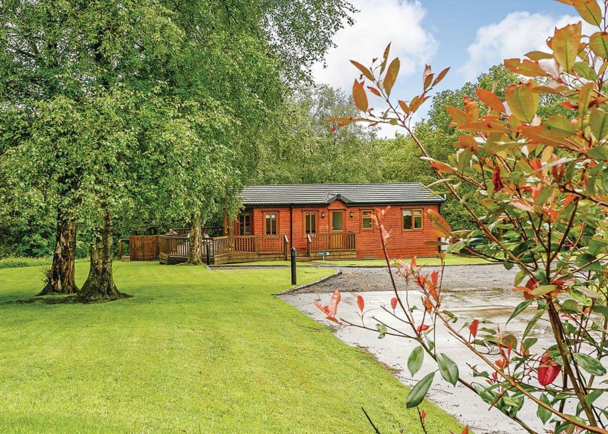 Charlesworth Lodges Ґлоссеп Екстер'єр фото