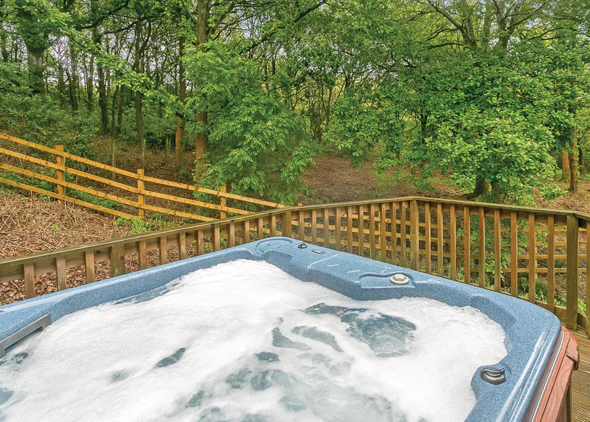 Charlesworth Lodges Ґлоссеп Екстер'єр фото